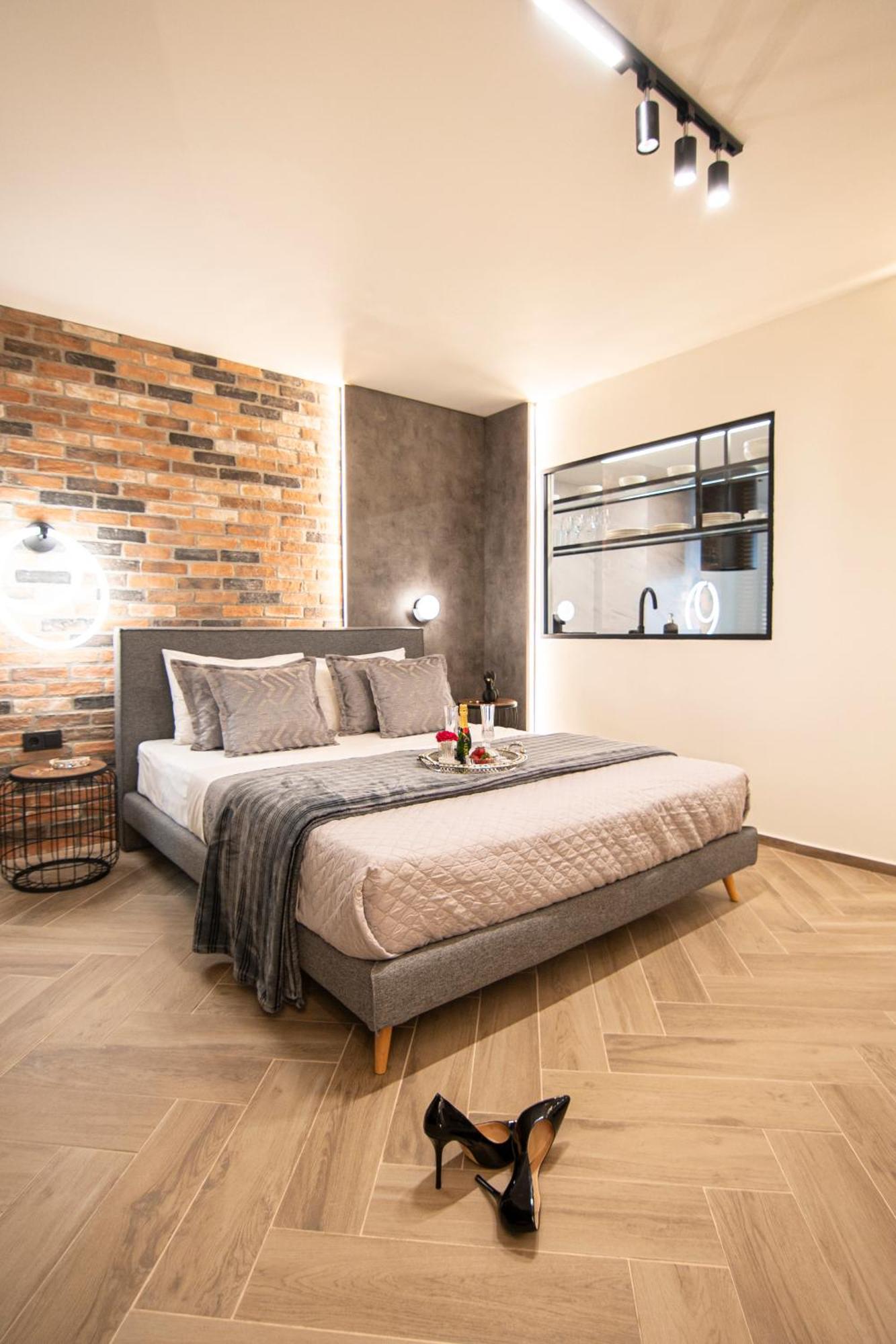 Almasi Luxury Suites Marquise Александруполис Екстериор снимка